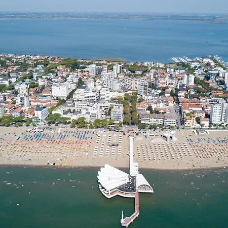 Villaggio Laura Apartment Lignano Sabbiadoro